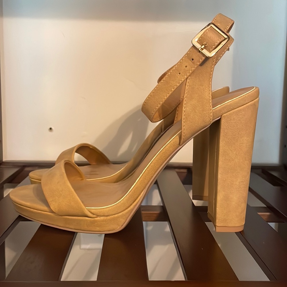 Never Worn Cognac/Camel Platform Boutique Heels - Size 10